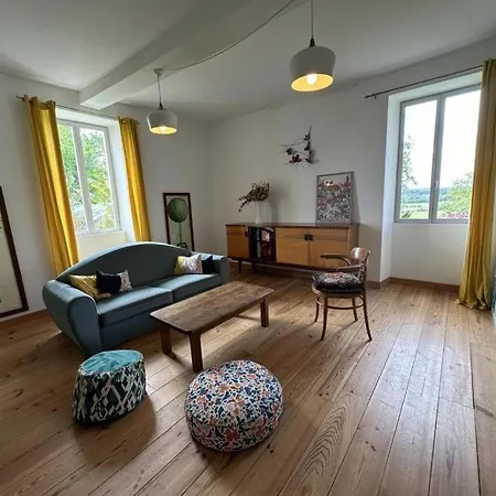 Au Fil Des Fleurs Сasa de vacaciones Amou